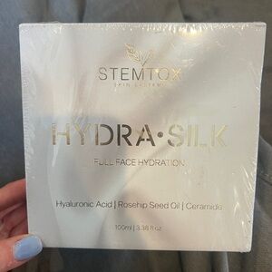 Adidas White Moisturizer Hydra-Silk